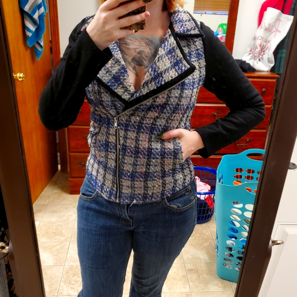 Tinley Road plaid blue sweater jacket